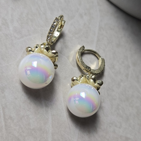Elegant Gold and White Fuax Pearl Drop Earrings - Picture 6 of 16